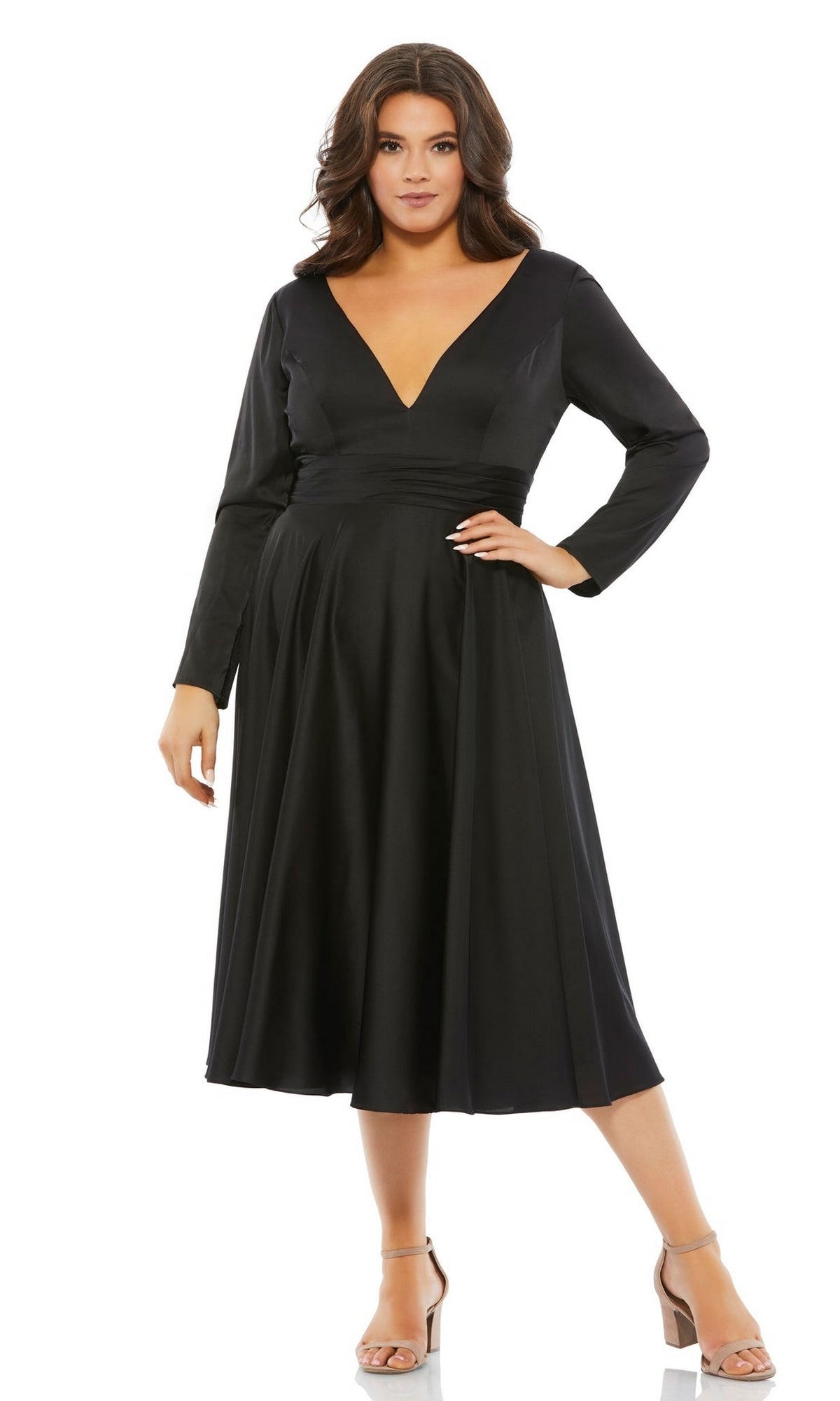 Long sleeve short black dress plus size best sale