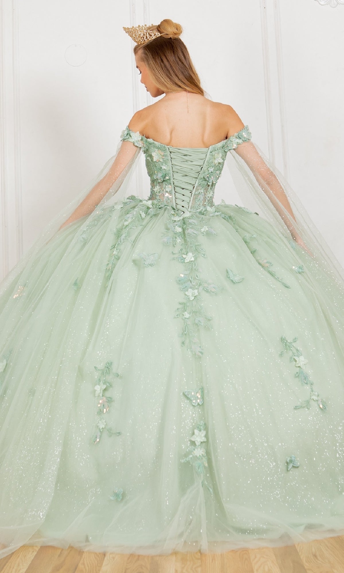 Quinceanera Dress: Cinderella Couture 8075J