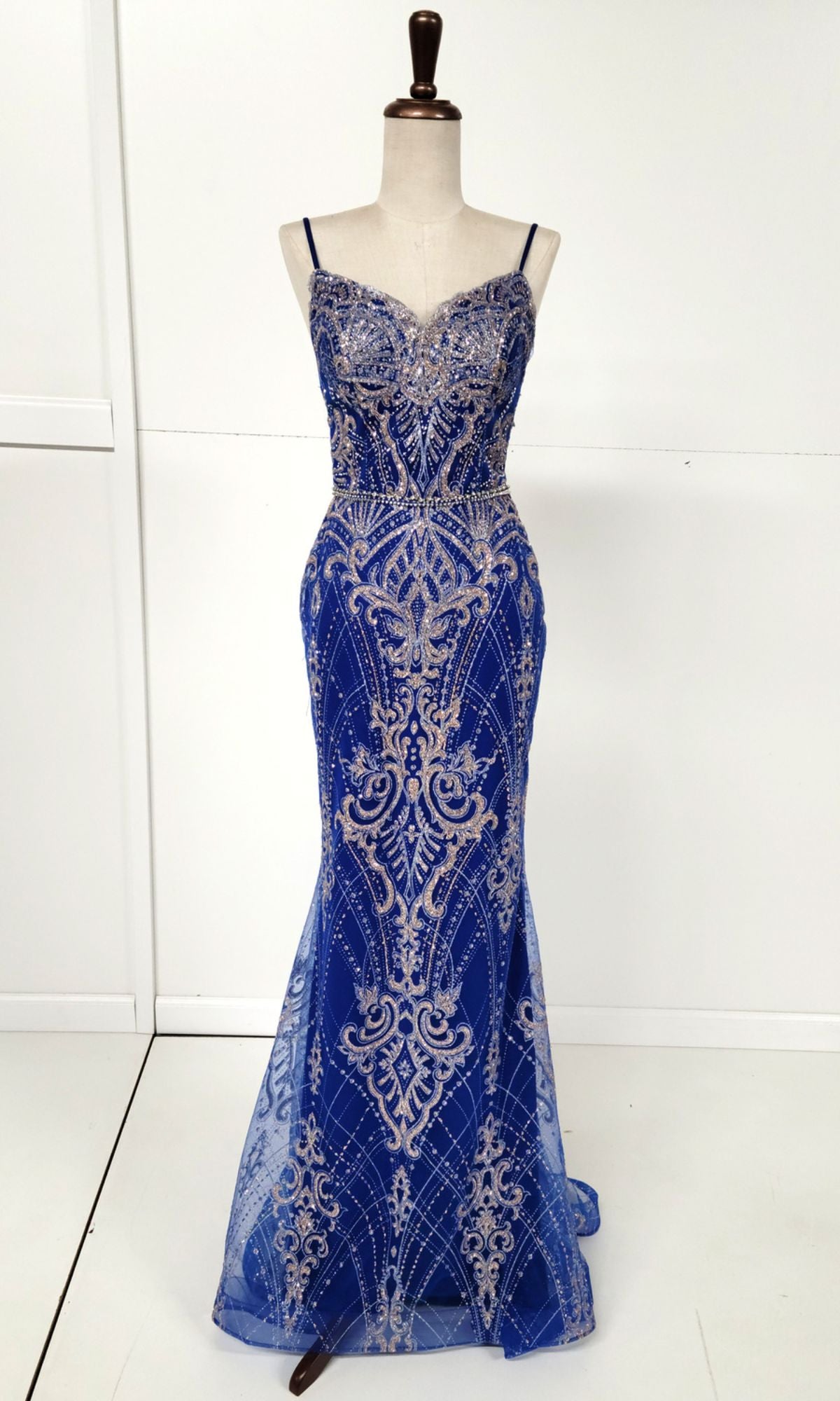 Lace-Up Long Glitter Prom Dress: Chicas CHF3053