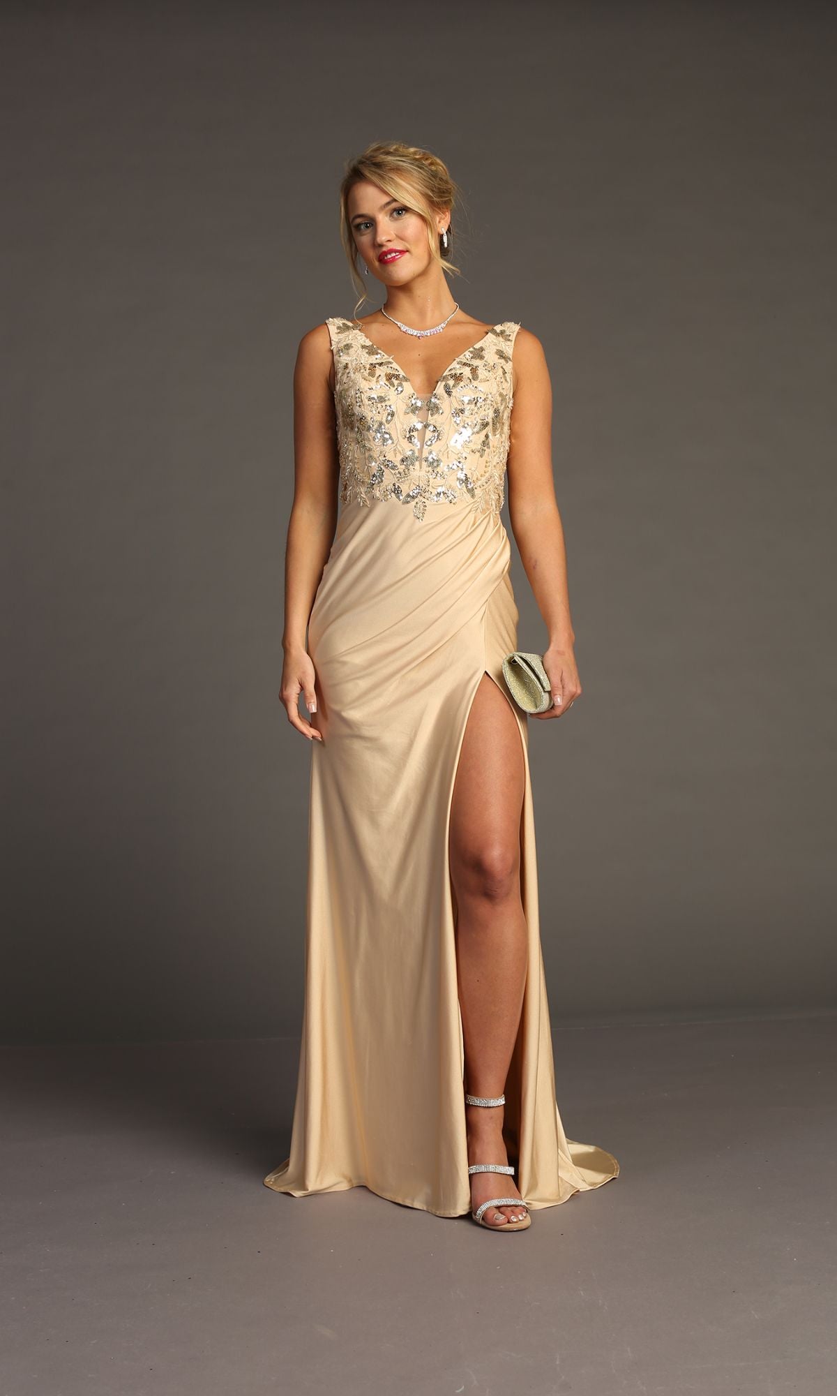 Sequin-Bodice Long Prom Dress: Chicas YG5032