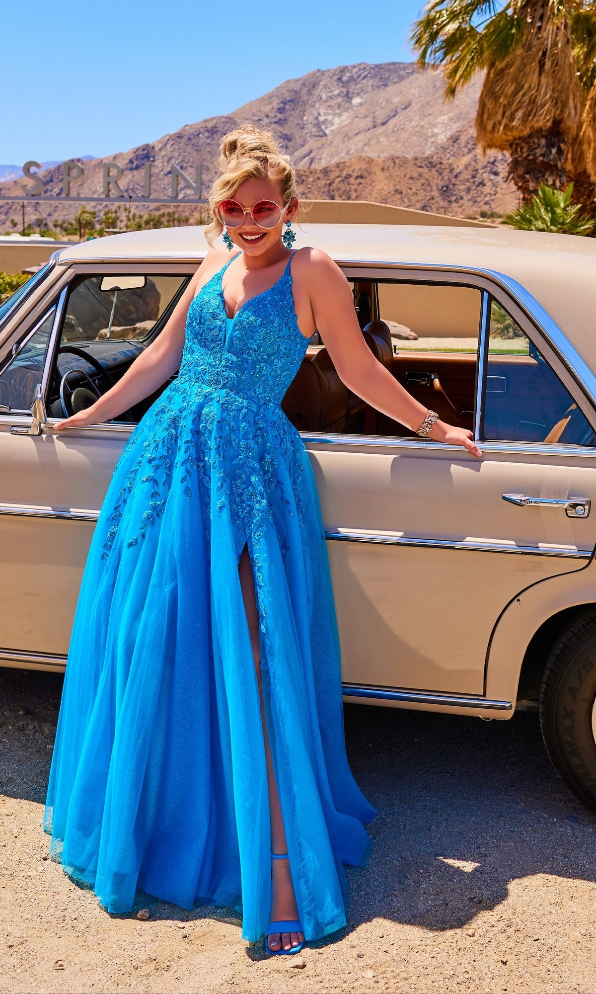 Ellie wilde royal outlet blue prom dress